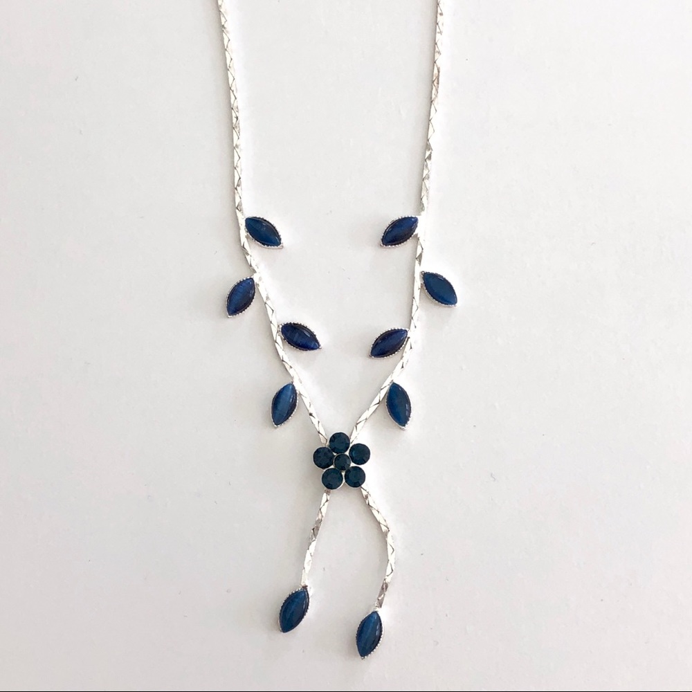 💙 Dark Blue Flower & Leaves Necklace